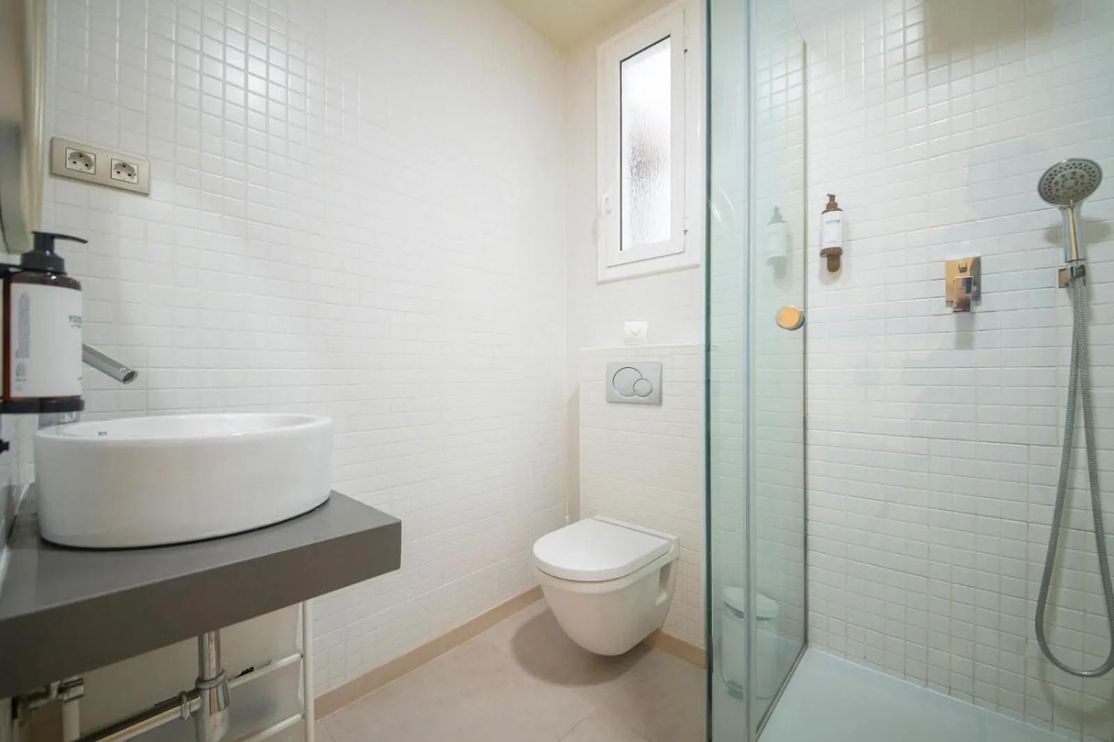 Apartamento De 3 Habitaciones En Sant Antoni Barselona İspanya