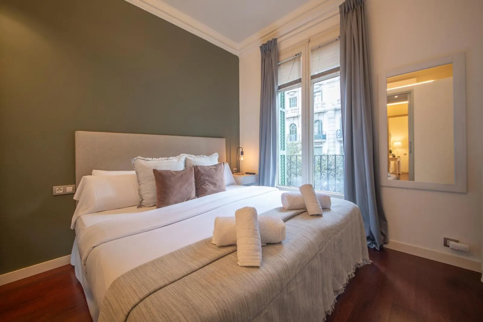 Daire Apartamento De 3 Habitaciones En Sant Antoni Barselona