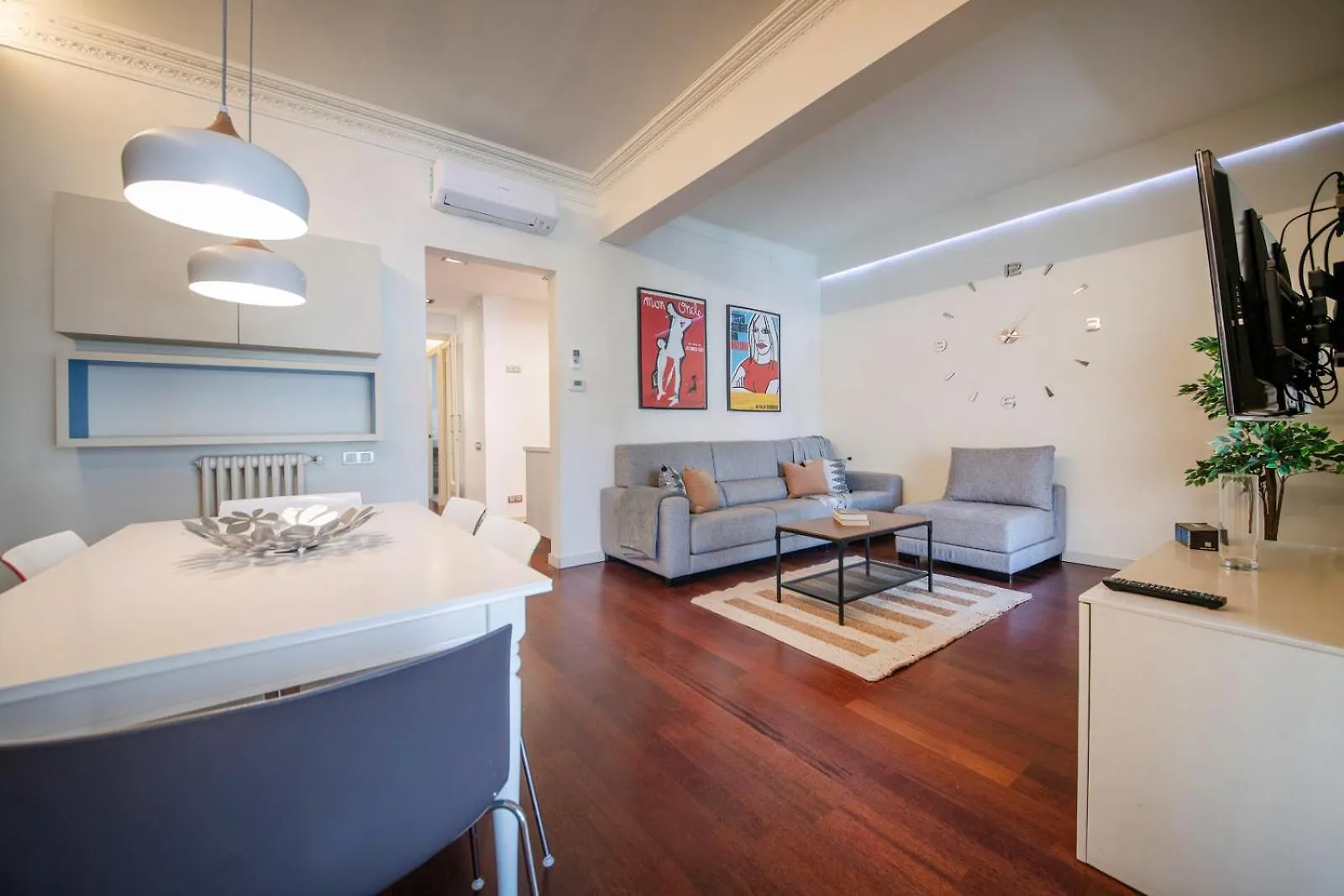Apartamento De 3 Habitaciones En Sant Antoni Barselona